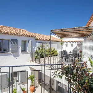 Domu Qirat - Authentic & Terraces Bed and breakfast